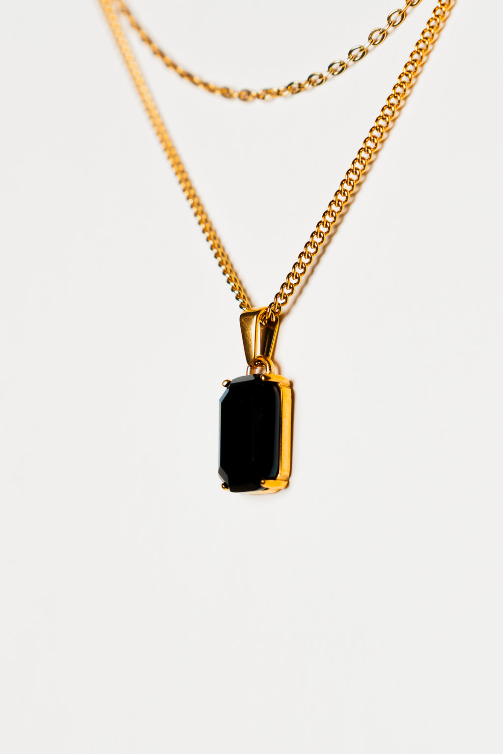 Onyx Pendant - Gold