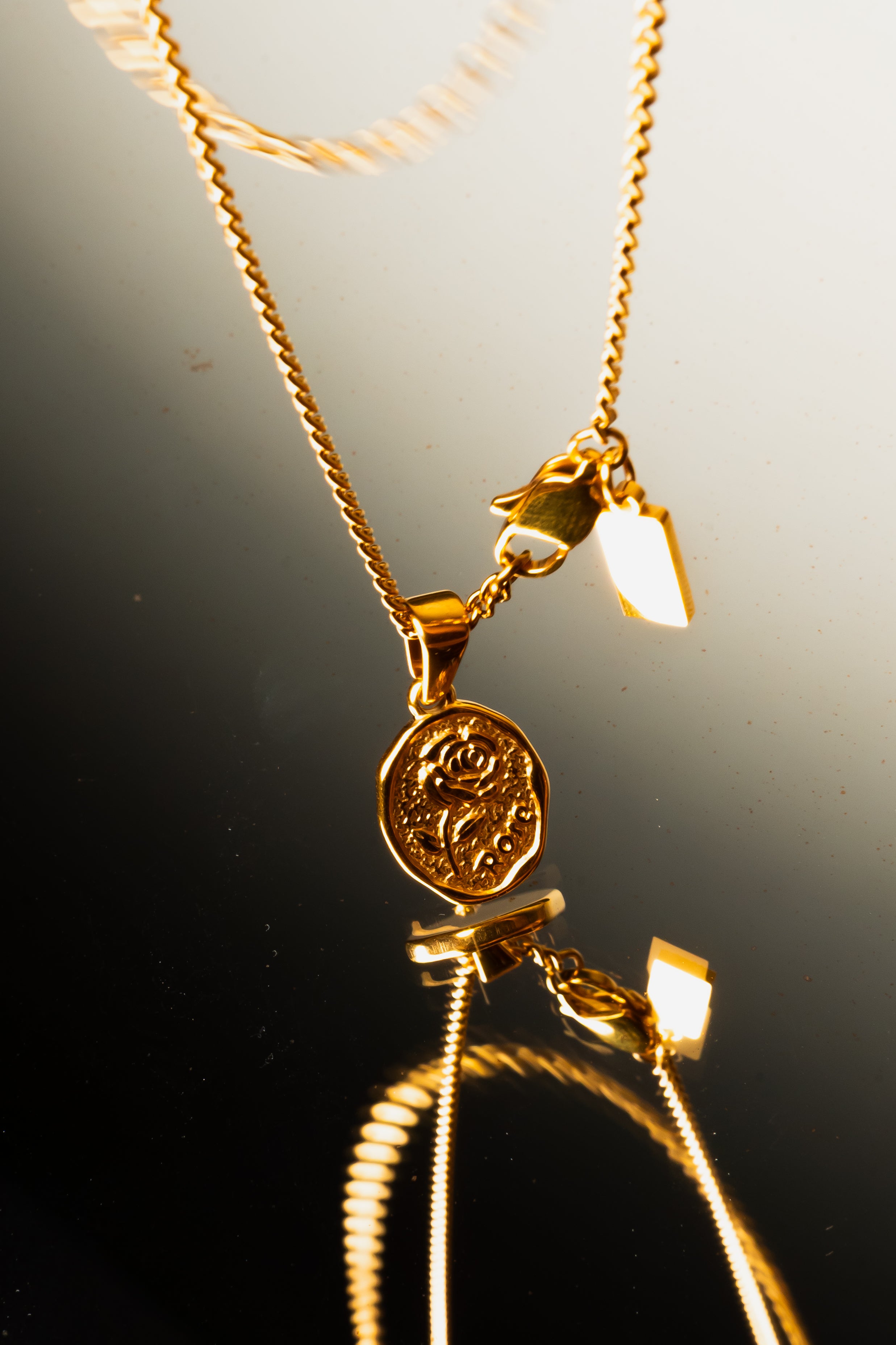 Rose Pendant - Gold